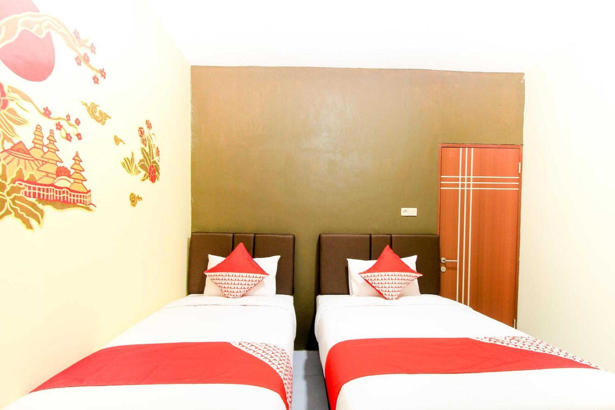 Super Oyo Capital O 217 A1 Hotel Surabaja Exteriér fotografie