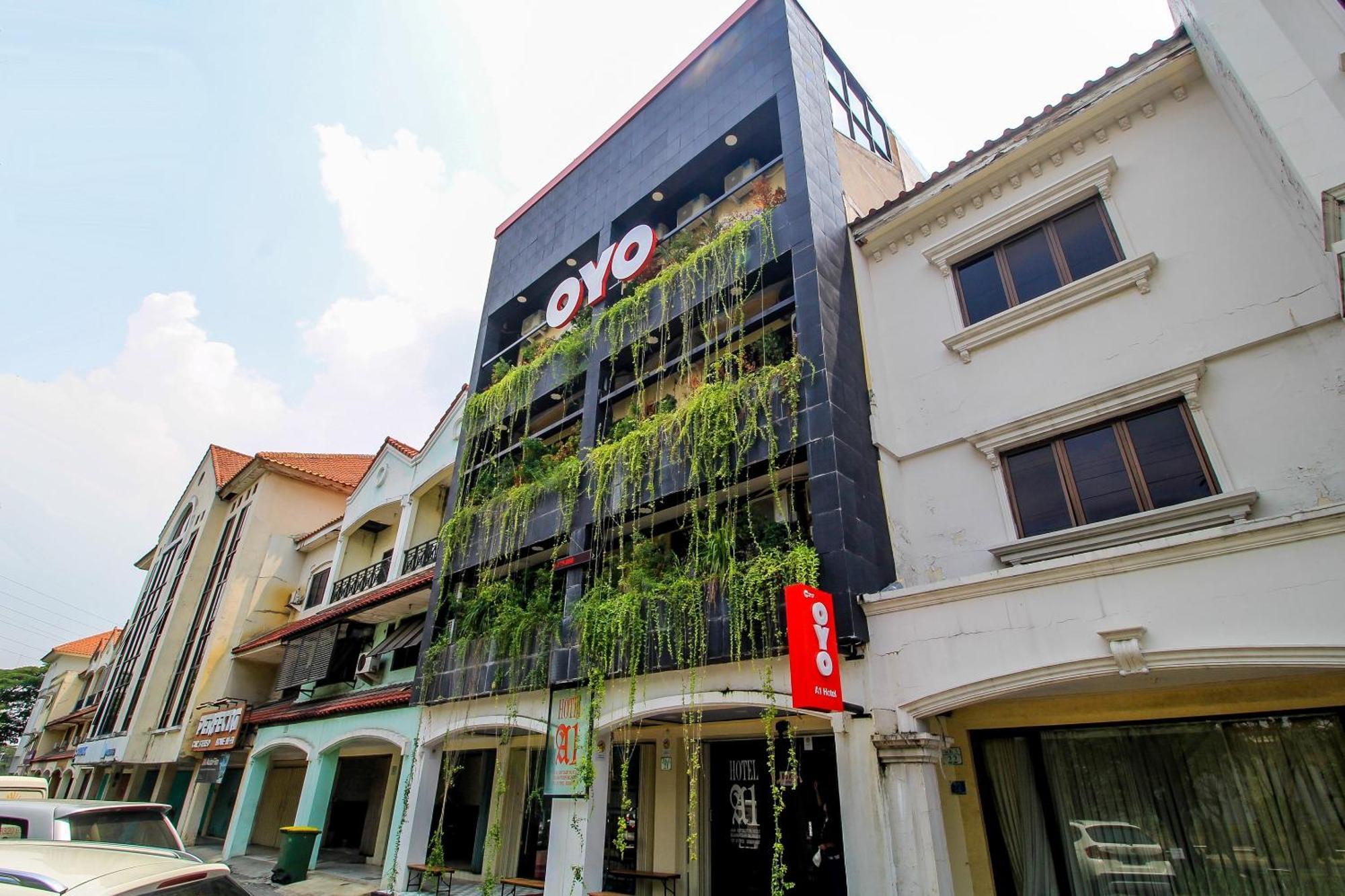 Super Oyo Capital O 217 A1 Hotel Surabaja Exteriér fotografie