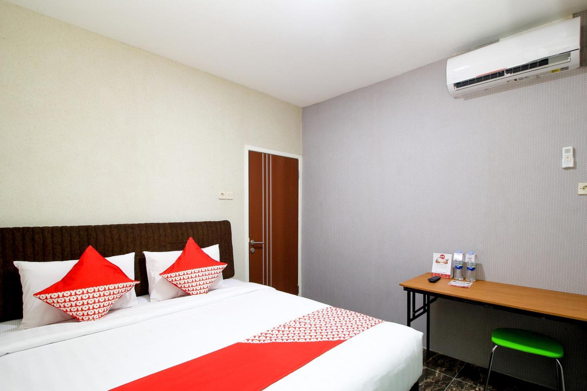 Super Oyo Capital O 217 A1 Hotel Surabaja Exteriér fotografie