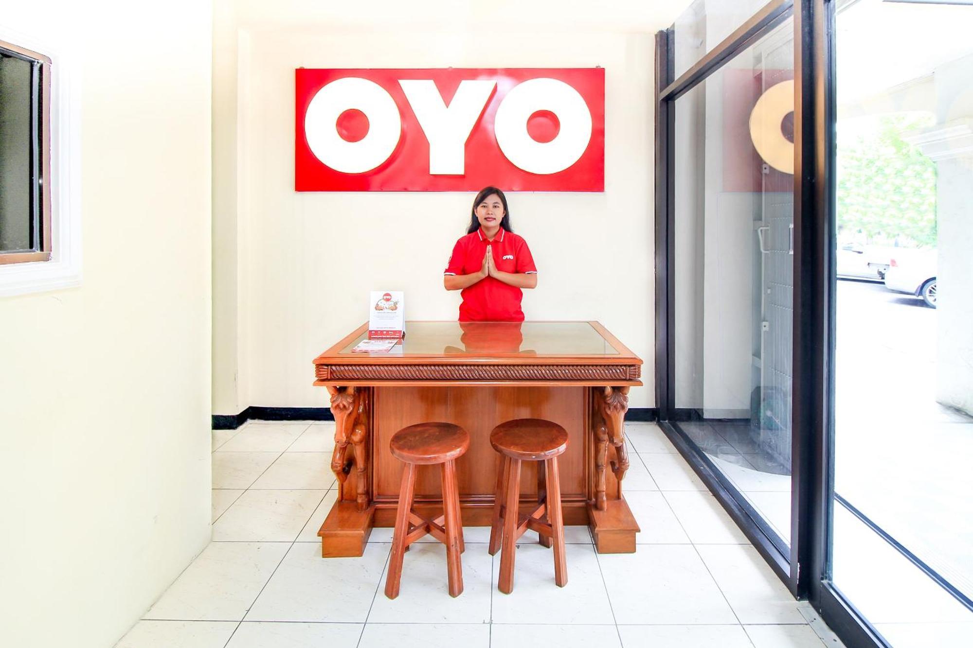 Super Oyo Capital O 217 A1 Hotel Surabaja Exteriér fotografie